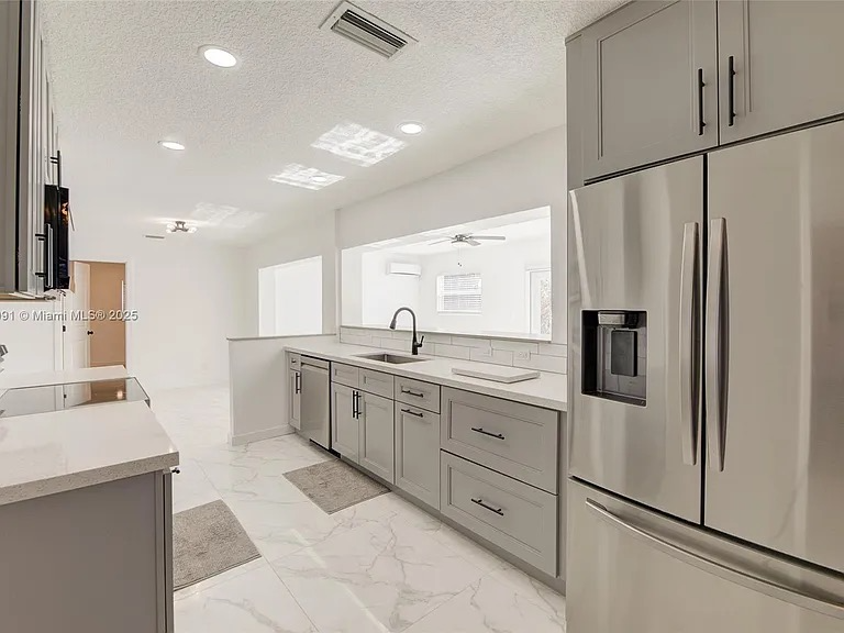 5030 Nw 41st Ct - Photo 2 of 11