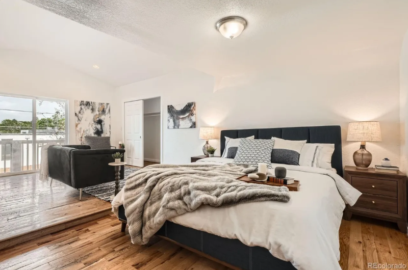 2426 S Acoma St - Photo 7 of 20