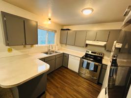featured image of 227 E 12th Ave #3