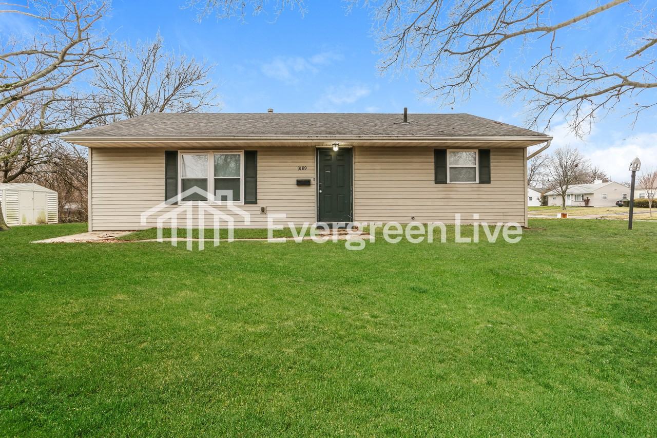 3189 Astor Ave - Photo 2 of 15