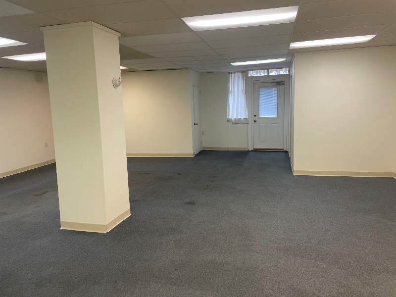 227 E Pomfret St #1 - Photo 3 of 12