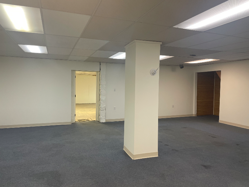 227 E Pomfret St #1 - Photo 4 of 12