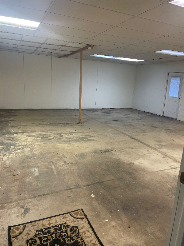 227 E Pomfret St #1 - Photo 5 of 12