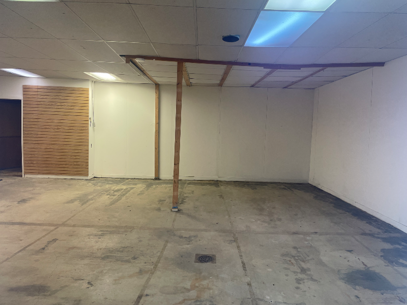 227 E Pomfret St #1 - Photo 6 of 12