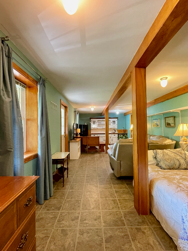 458 N Searsport Rd #B - Photo 7 of 9