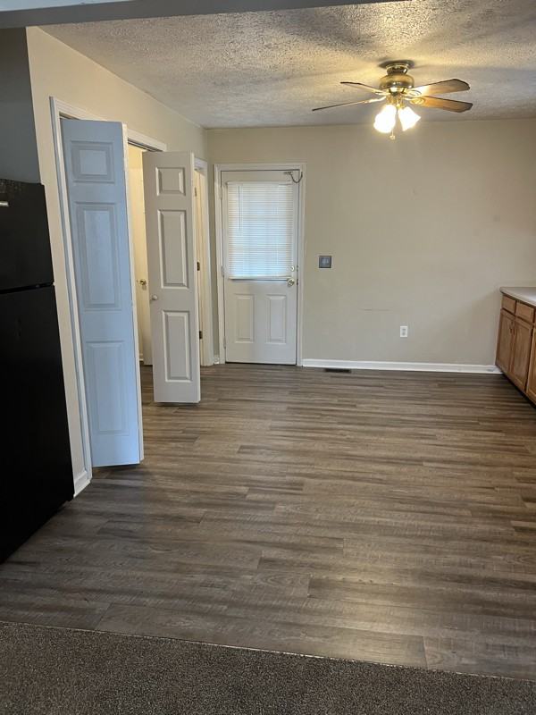 107 S 6th St - Photo 6 of 14