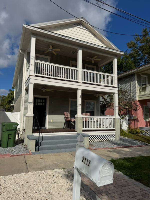 2117 W Spruce St - Photo 2 of 16