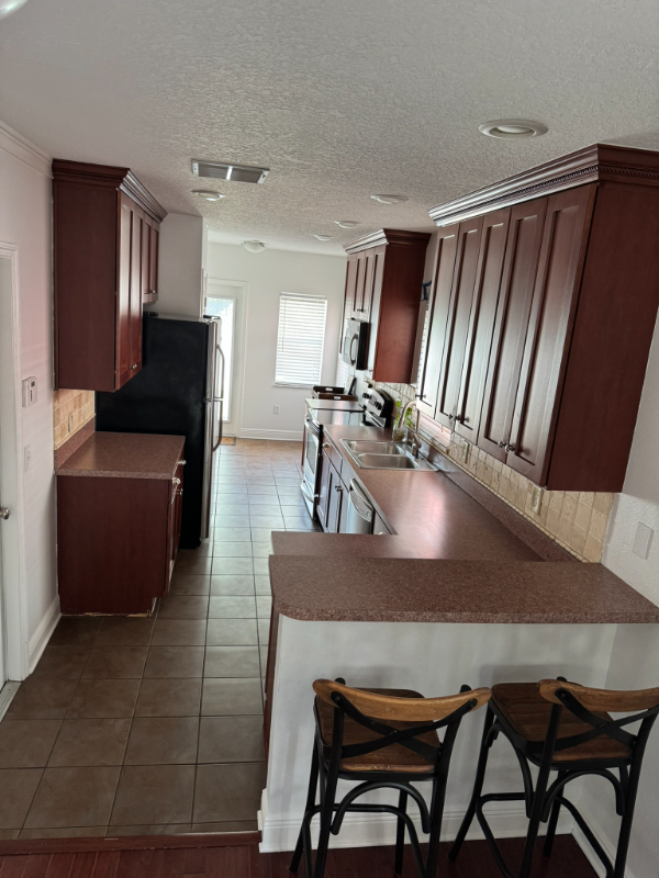 2117 W Spruce St - Photo 7 of 16