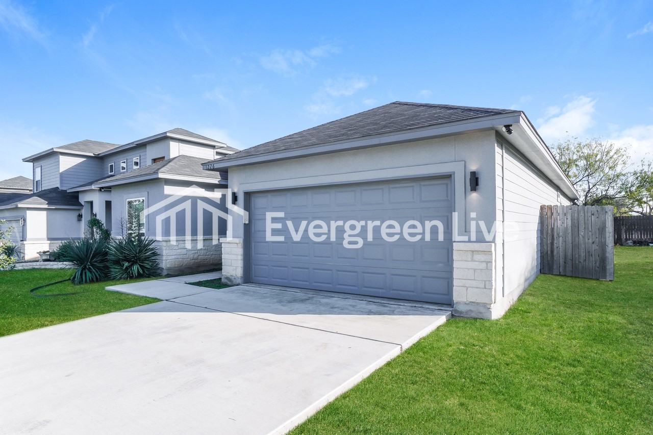 1226 El Porvenir Dr - Photo 2 of 15