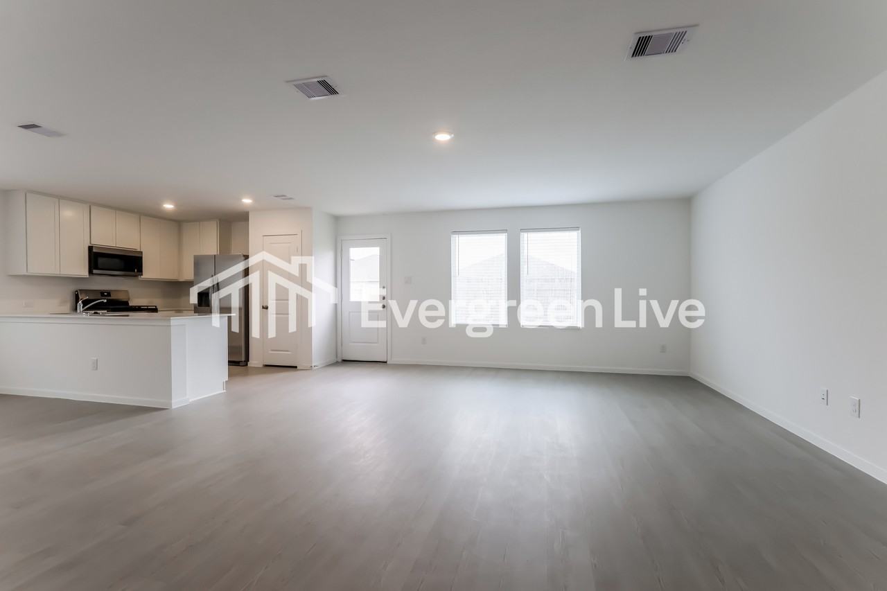 5906 Patriot Sound Drive - Photo 7 of 16