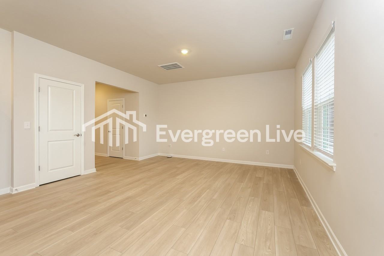 817 Pear Blossom Ct - Photo 2 of 15