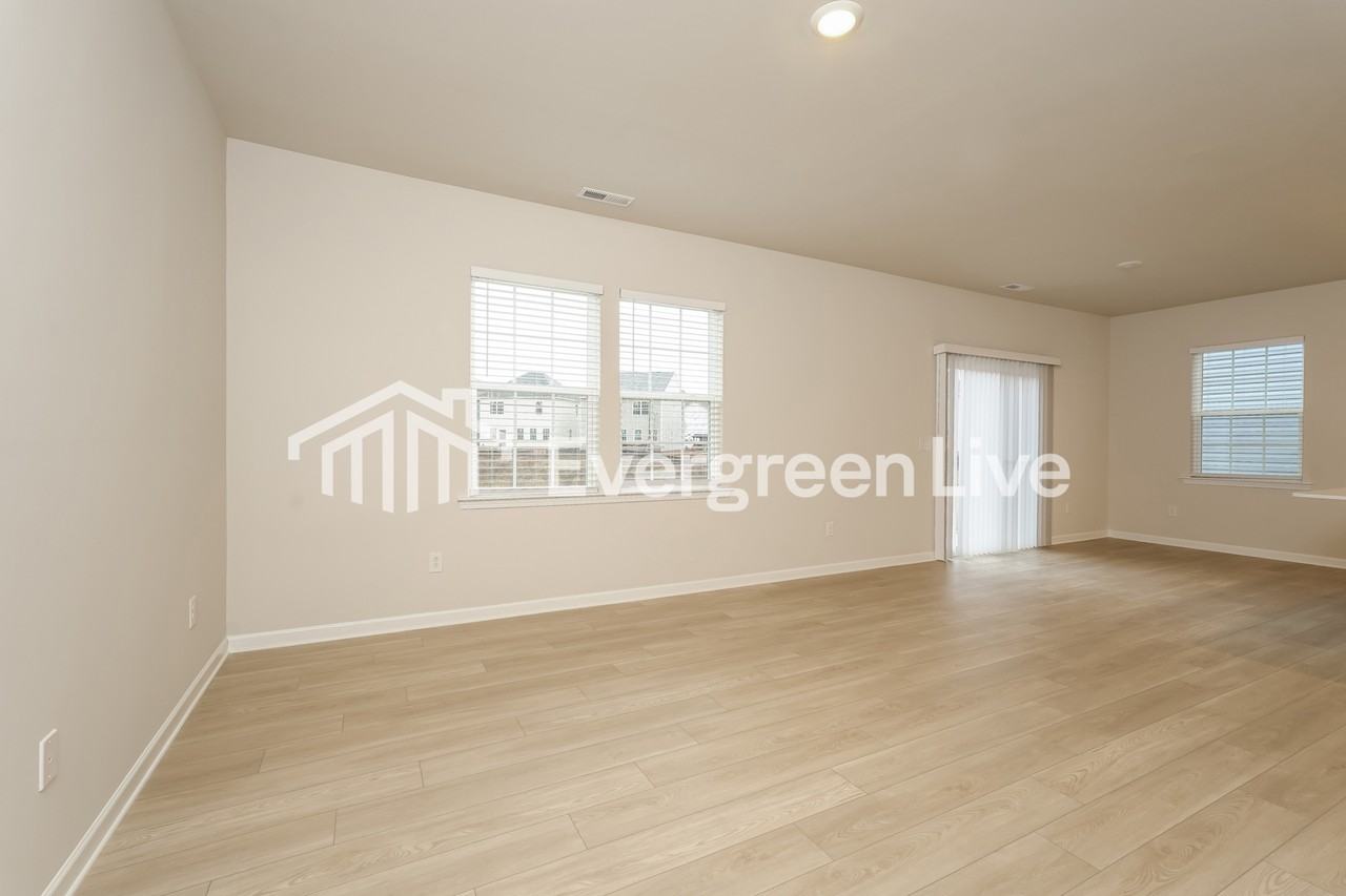 817 Pear Blossom Ct - Photo 3 of 15