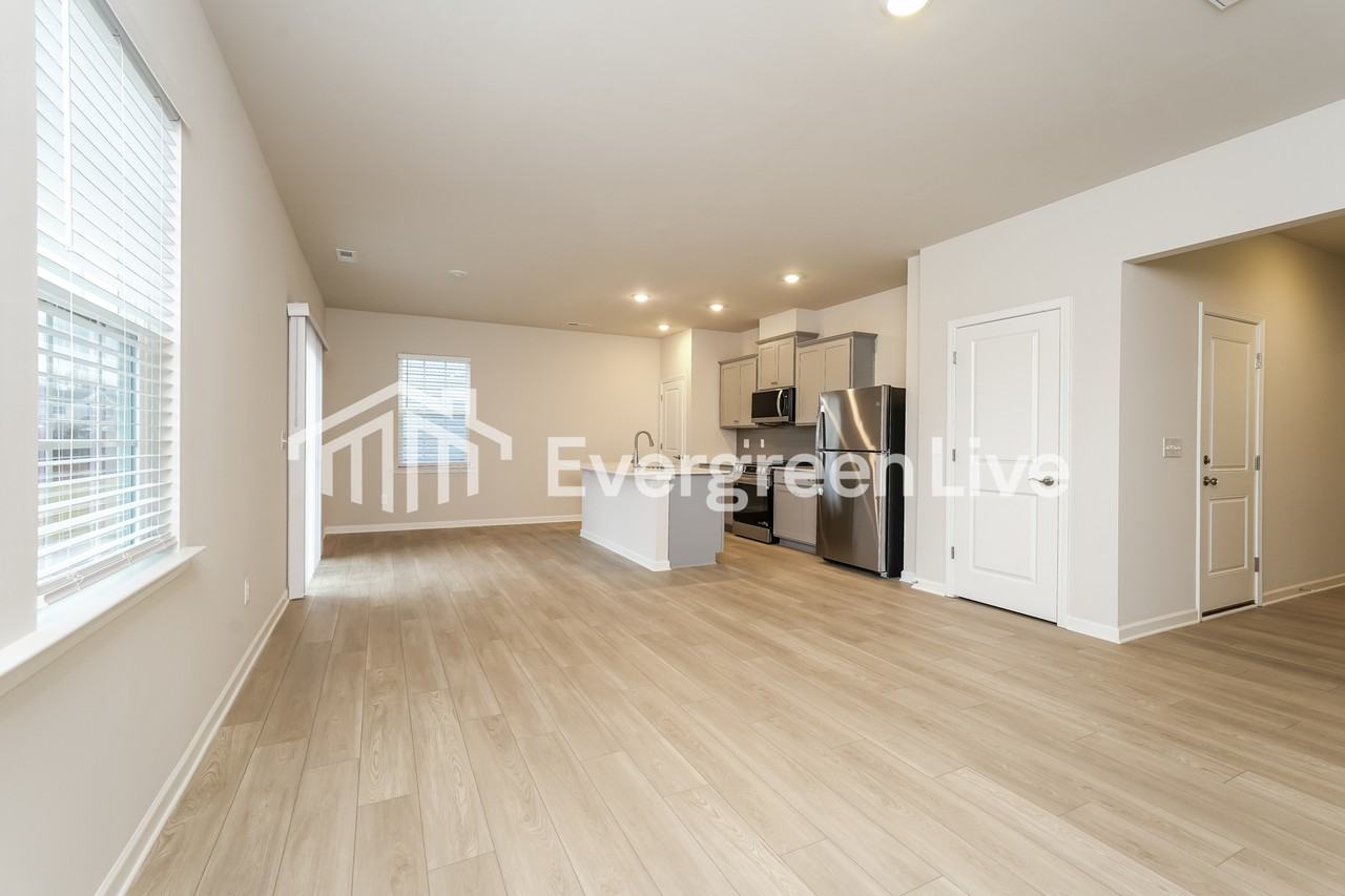 817 Pear Blossom Ct - Photo 4 of 15