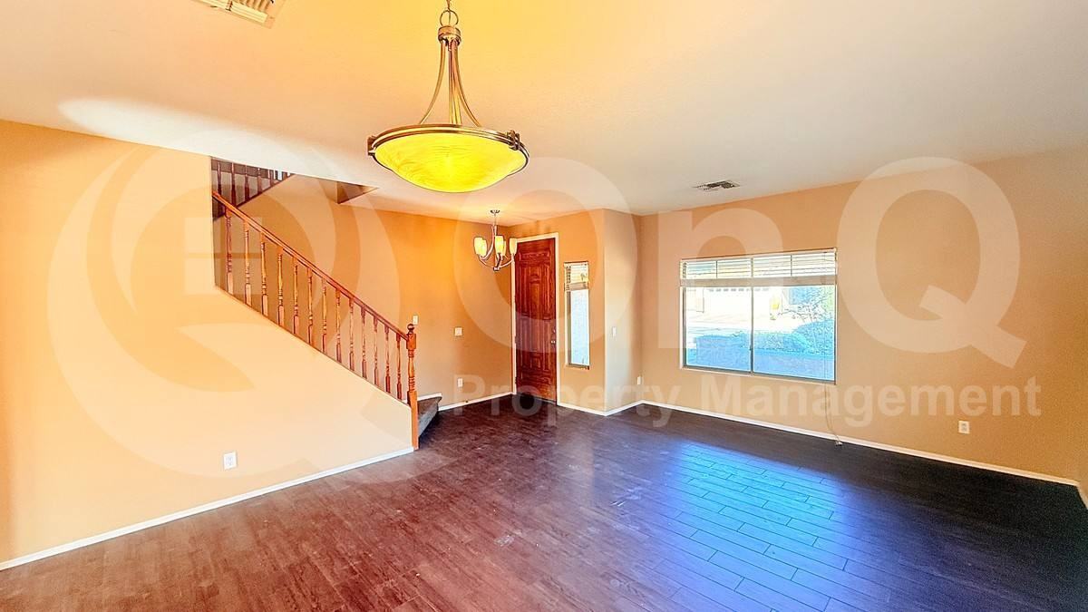 1145 E Locust Dr - Photo 2 of 10