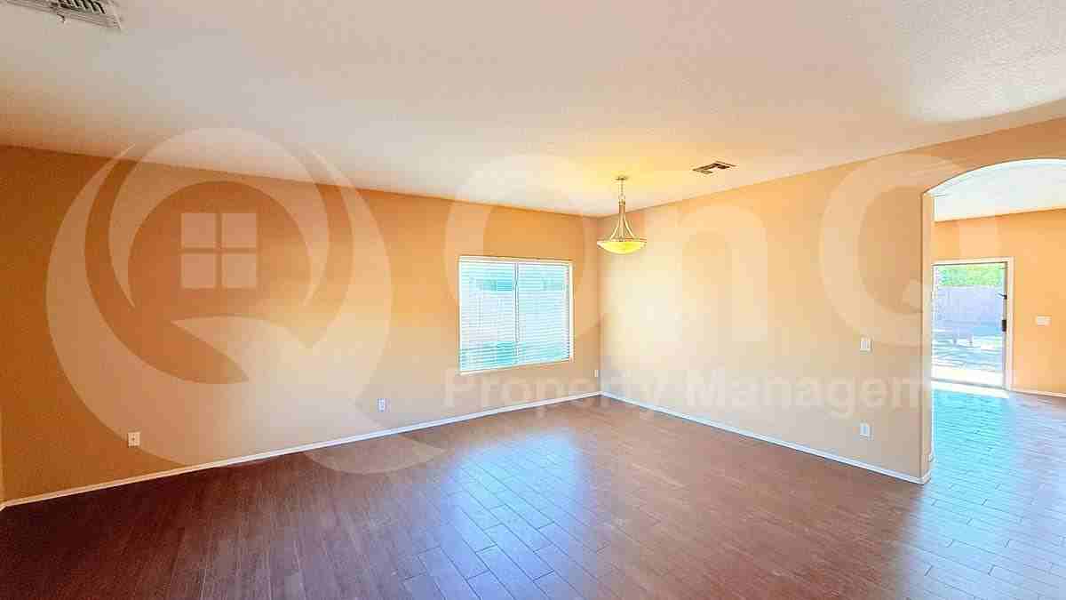 1145 E Locust Dr - Photo 3 of 10