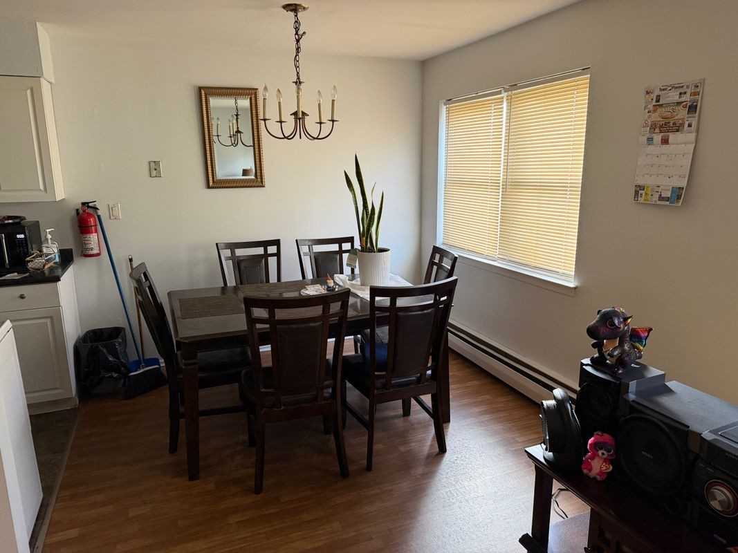 76 Manchester Ct - Photo 6 of 11