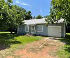 featured image of 705 E Runnells Ave