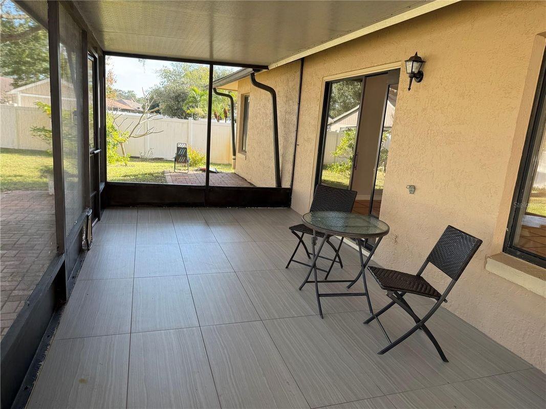 2417 Abbey Ave - Photo 4 of 14