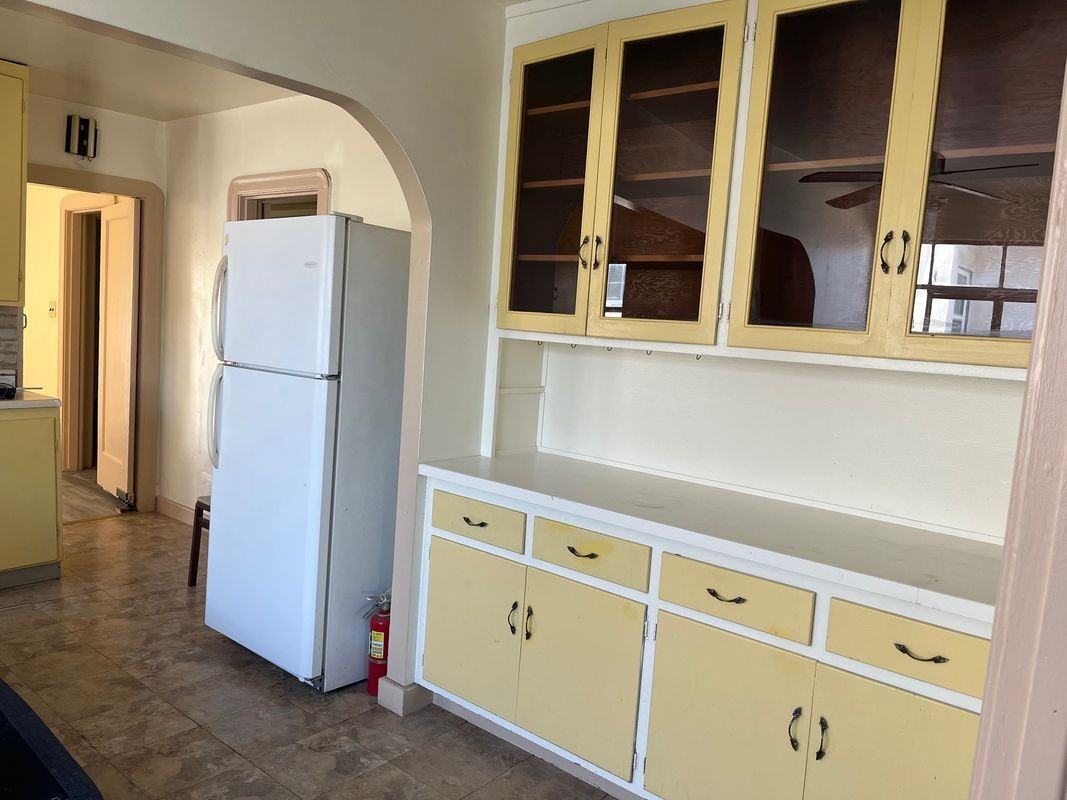 772 Sunset Blvd - Photo 4 of 17