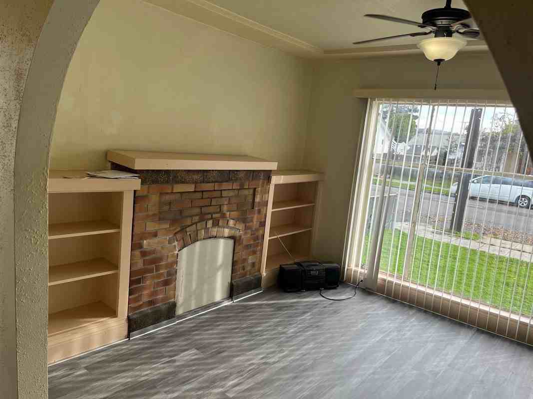 772 Sunset Blvd - Photo 7 of 17