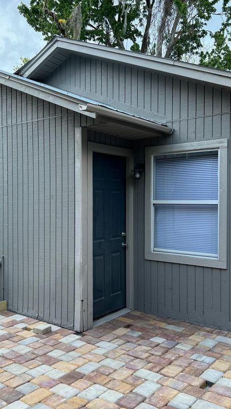 1550 Michigan Ave - Photo 5 of 20