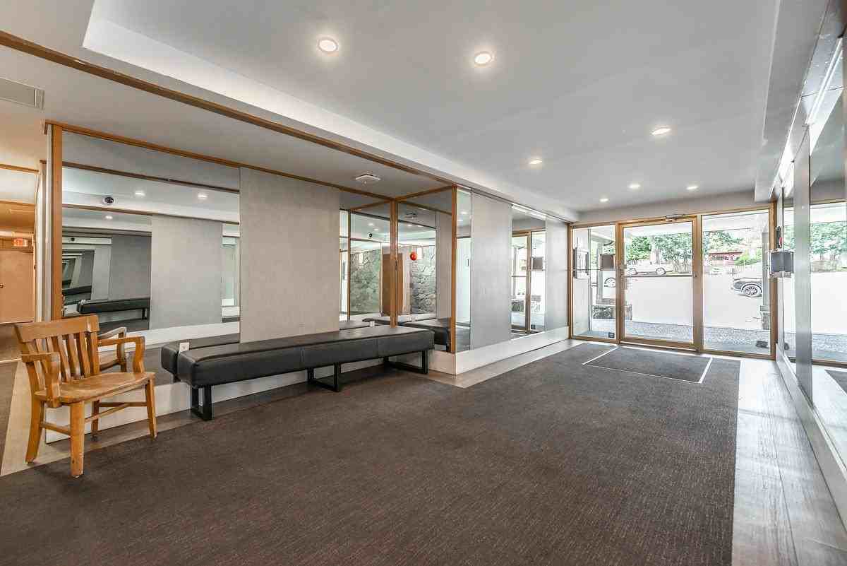 Macaulay East Apartments - Photo 4 of 28