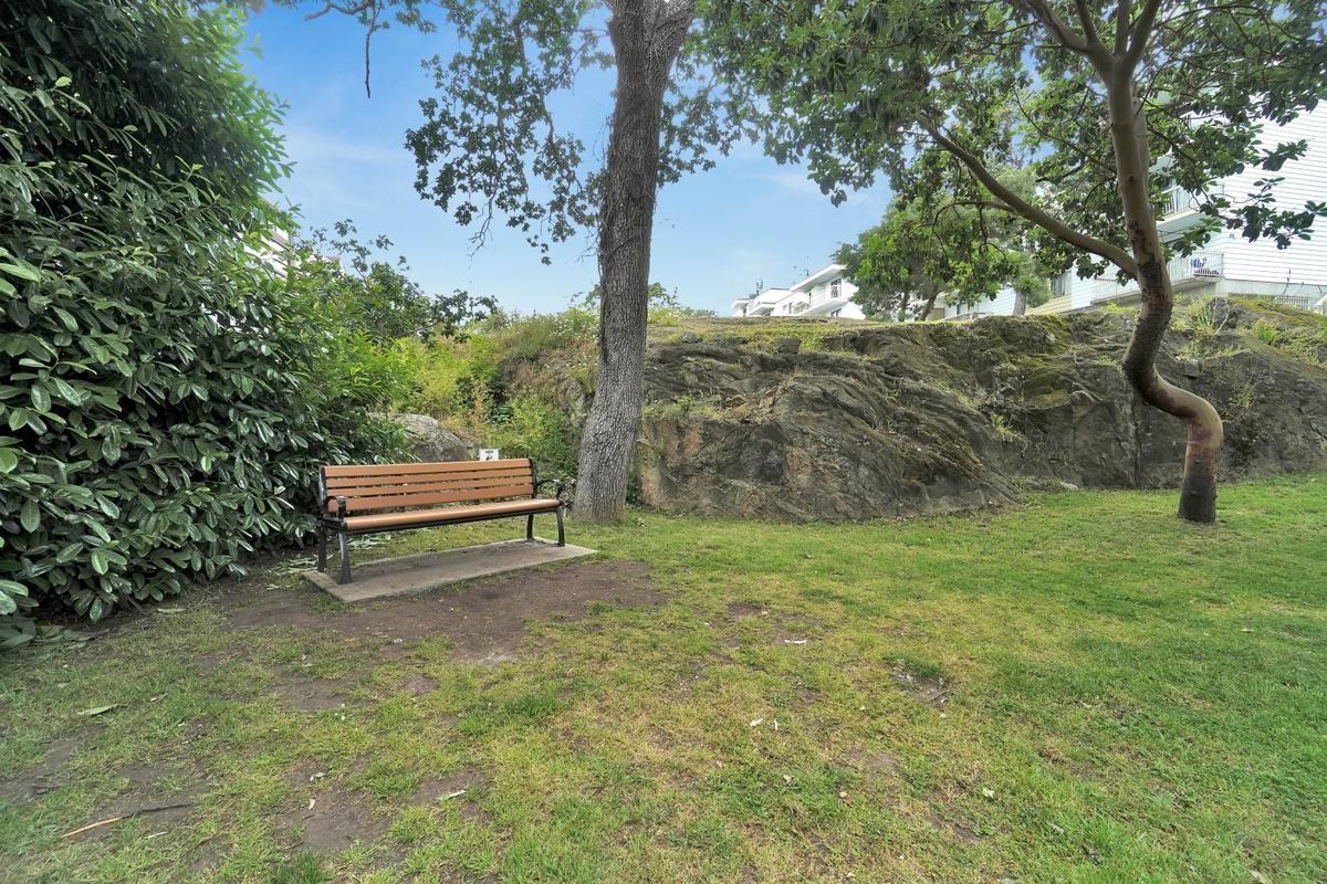 Macaulay East Apartments - Photo 5 of 28