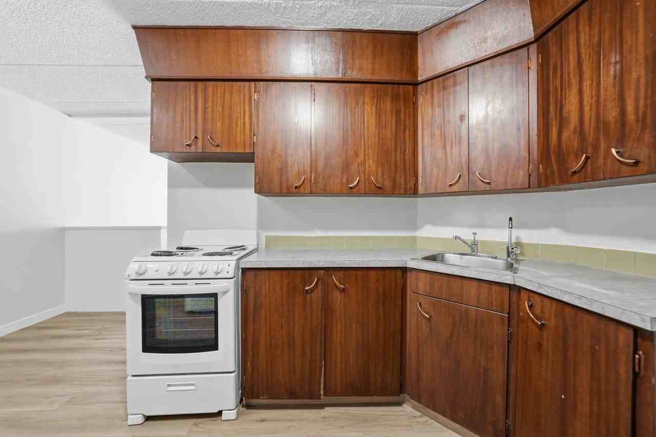 Elsey Manor - Photo 6 of 37