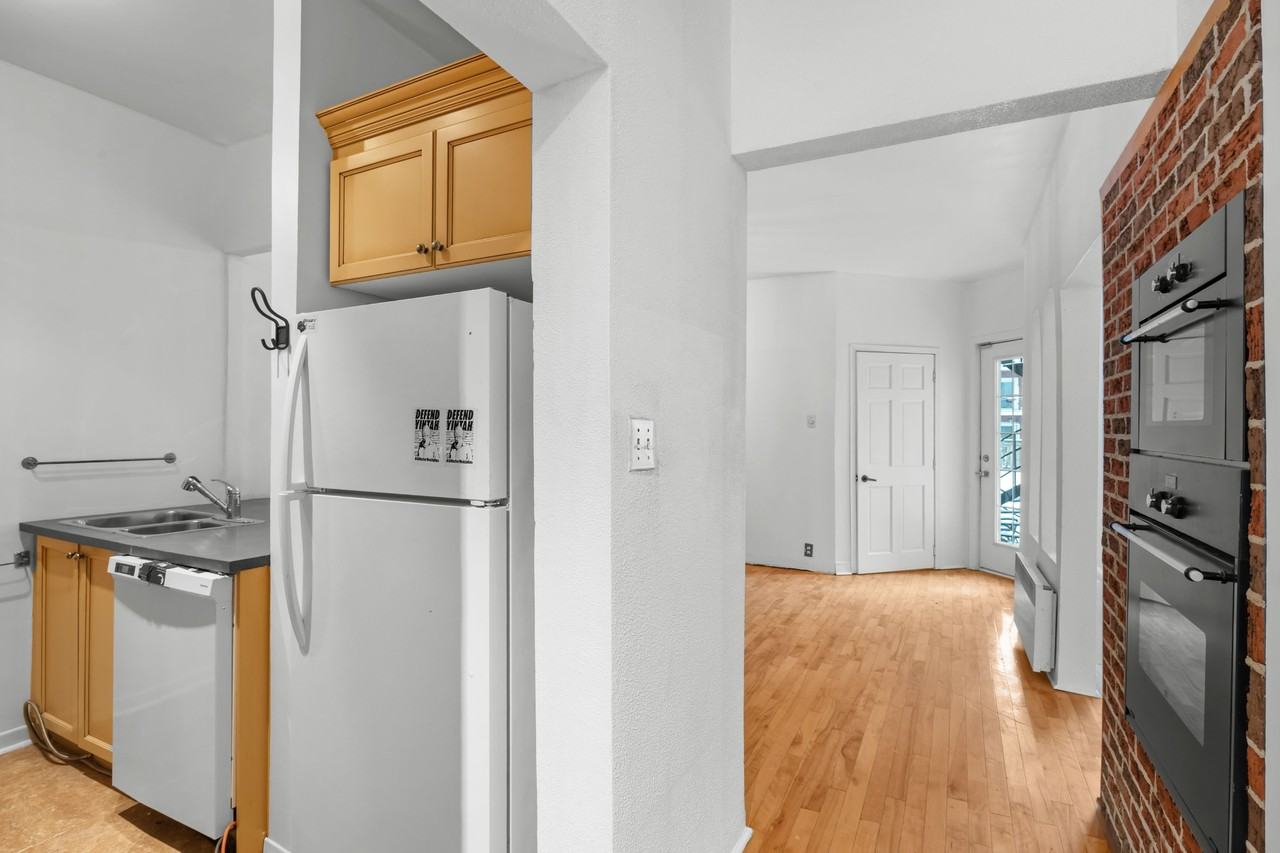 1461 av. Valois - Photo 2 of 19