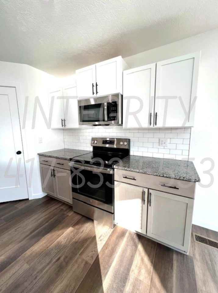 800 Hoffman Hills Boulevard - Photo 7 of 17