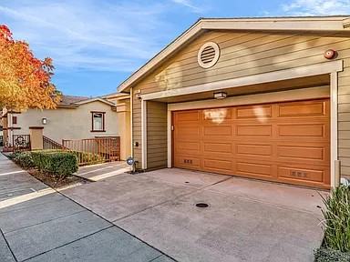 6301 Rocky Point Court - Photo 3 of 45