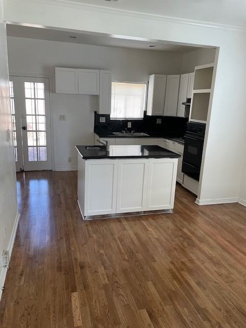 1133 E 101st St #1 - Photo 2 of 8