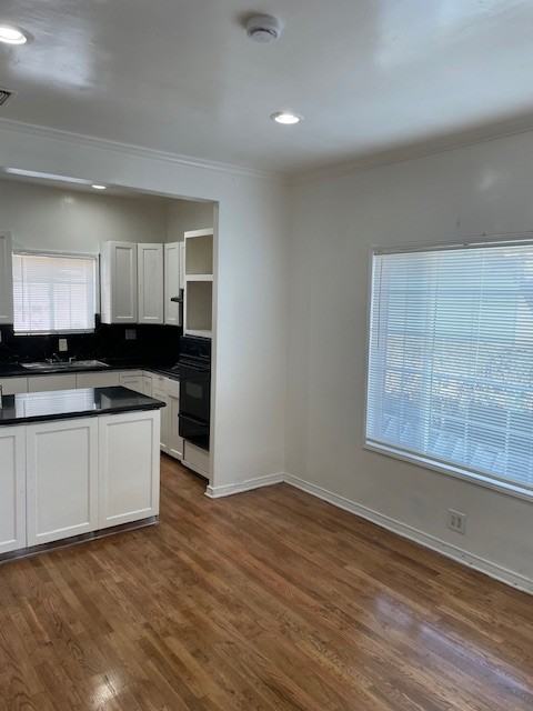 1133 E 101st St #1 - Photo 3 of 8