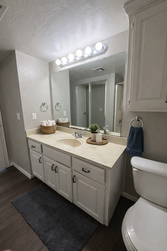 2021 Nw 25th St - Photo 6 of 7