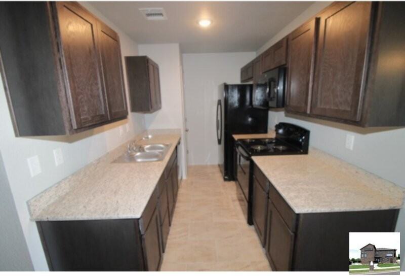 131 Cameron Ct #A - Photo 4 of 8