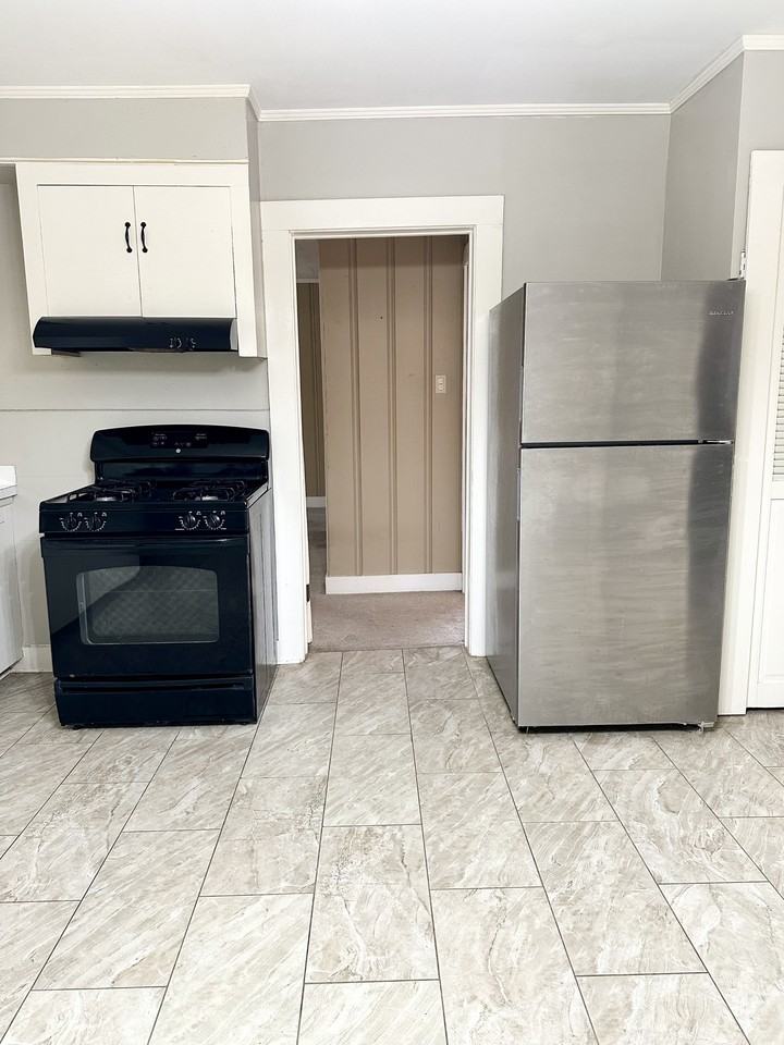 1312 W University Ave #NA - Photo 4 of 15