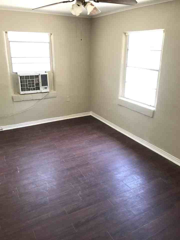 448 S Redford Ln #NA - Photo 2 of 9