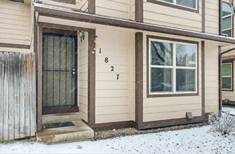 1827 S Pitkin Cir #1827 - Photo 2 of 15