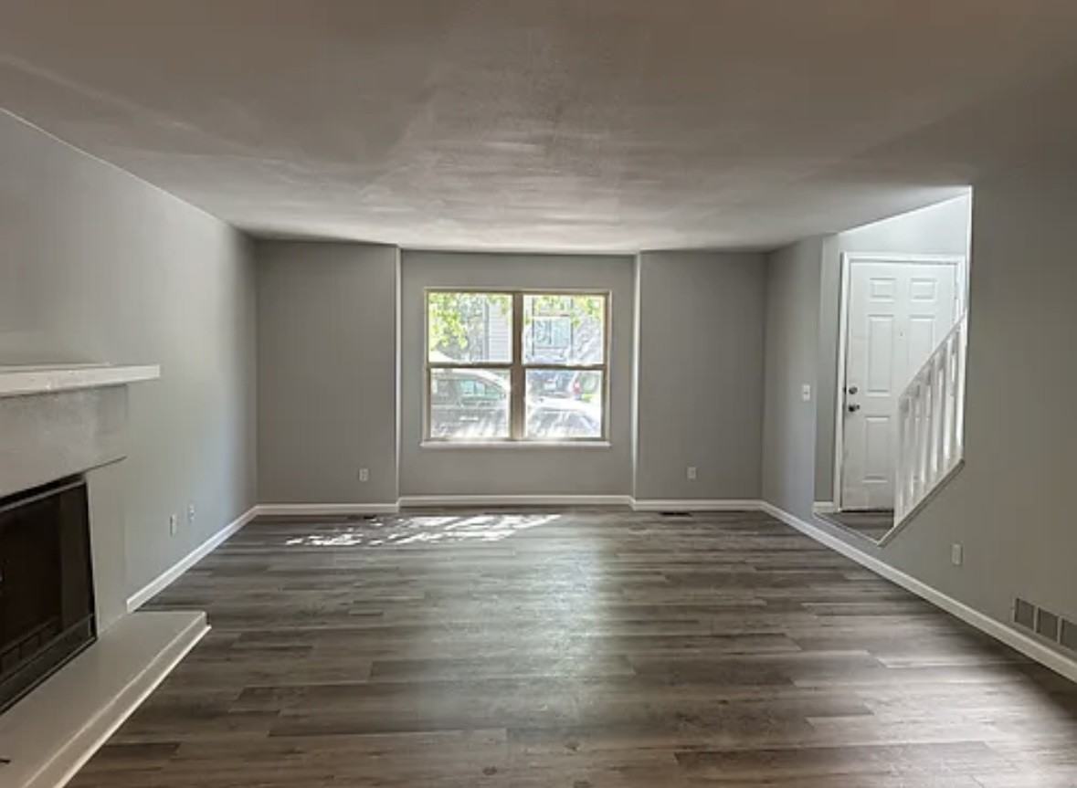 1827 S Pitkin Cir #1827 - Photo 3 of 15