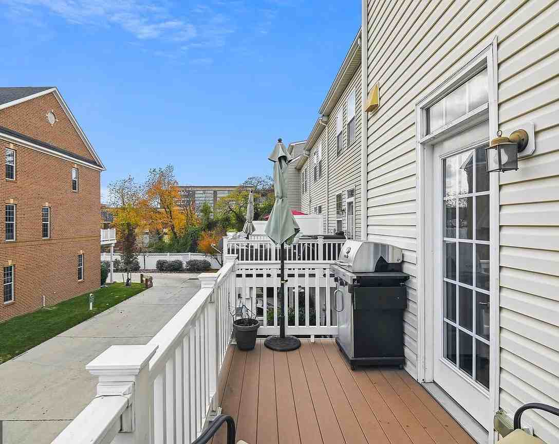 4511 Foster Ave - Photo 4 of 19