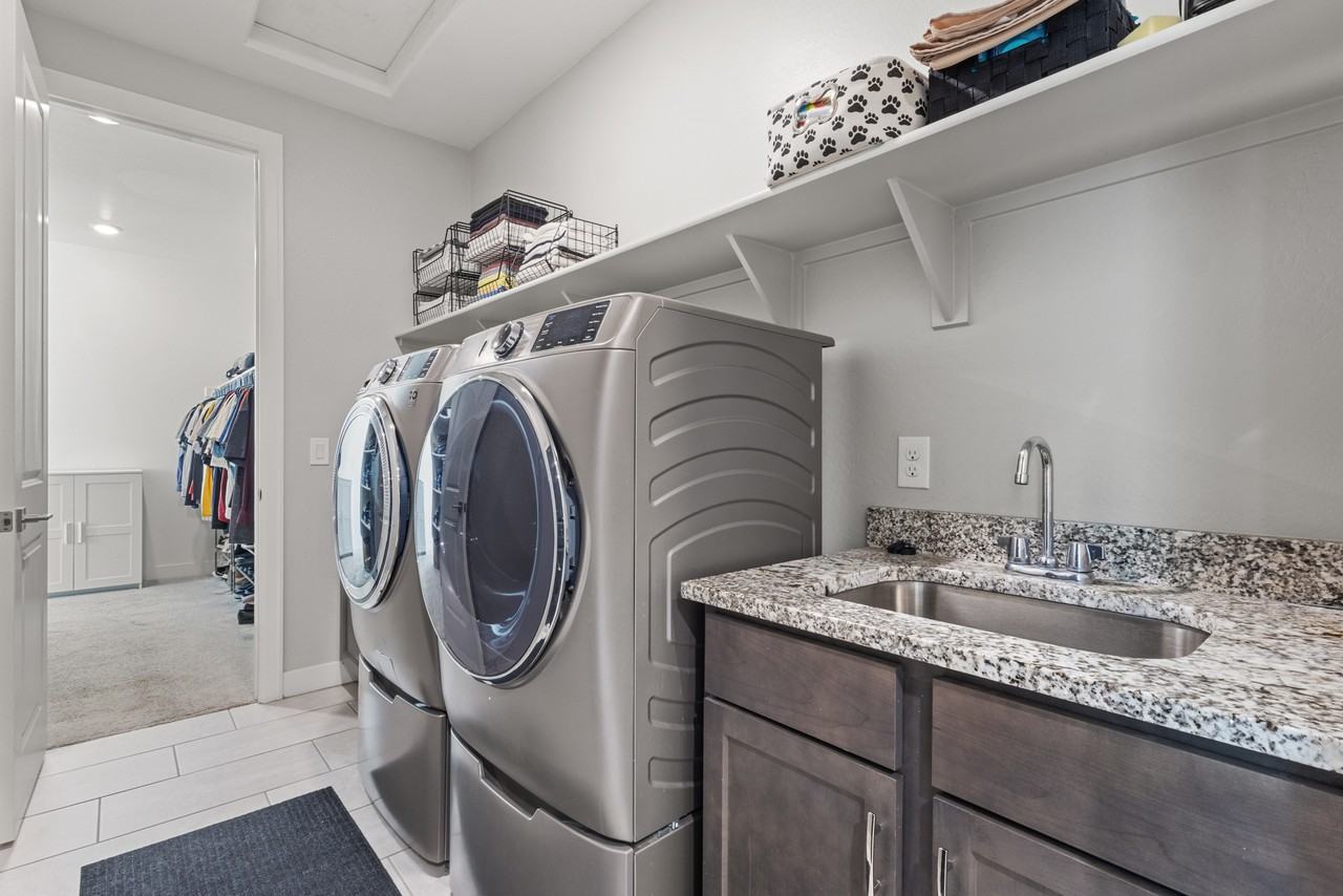 18456 W Brookwood Dr #NA - Photo 6 of 20