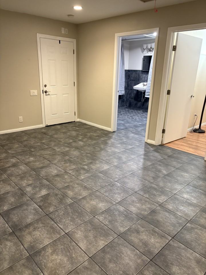 8417 Rumson Dr - Photo 3 of 7