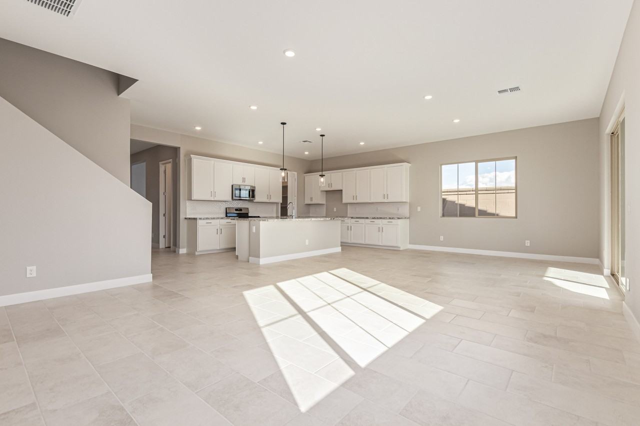 713 W Longwood Dr #NA - Photo 6 of 50