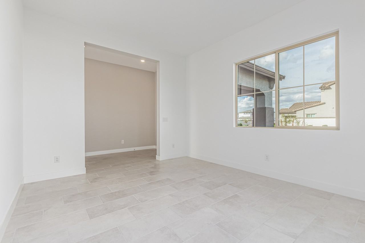 713 W Longwood Dr #NA - Photo 7 of 50