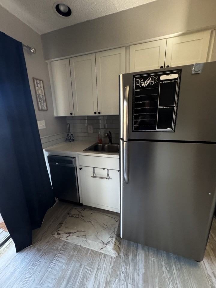 160 Whitney Blvd #65 - Photo 4 of 6