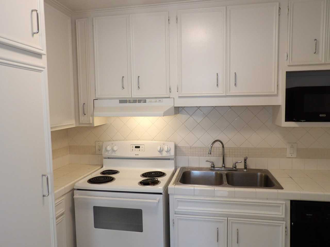 4311 Cole Ave #106 - Photo 5 of 9