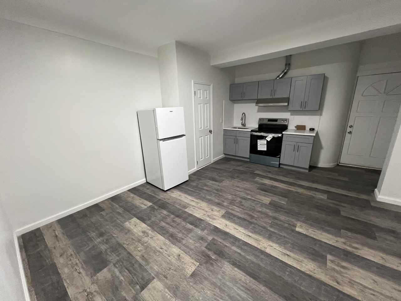 8578 114th St #NA - Photo 2 of 7