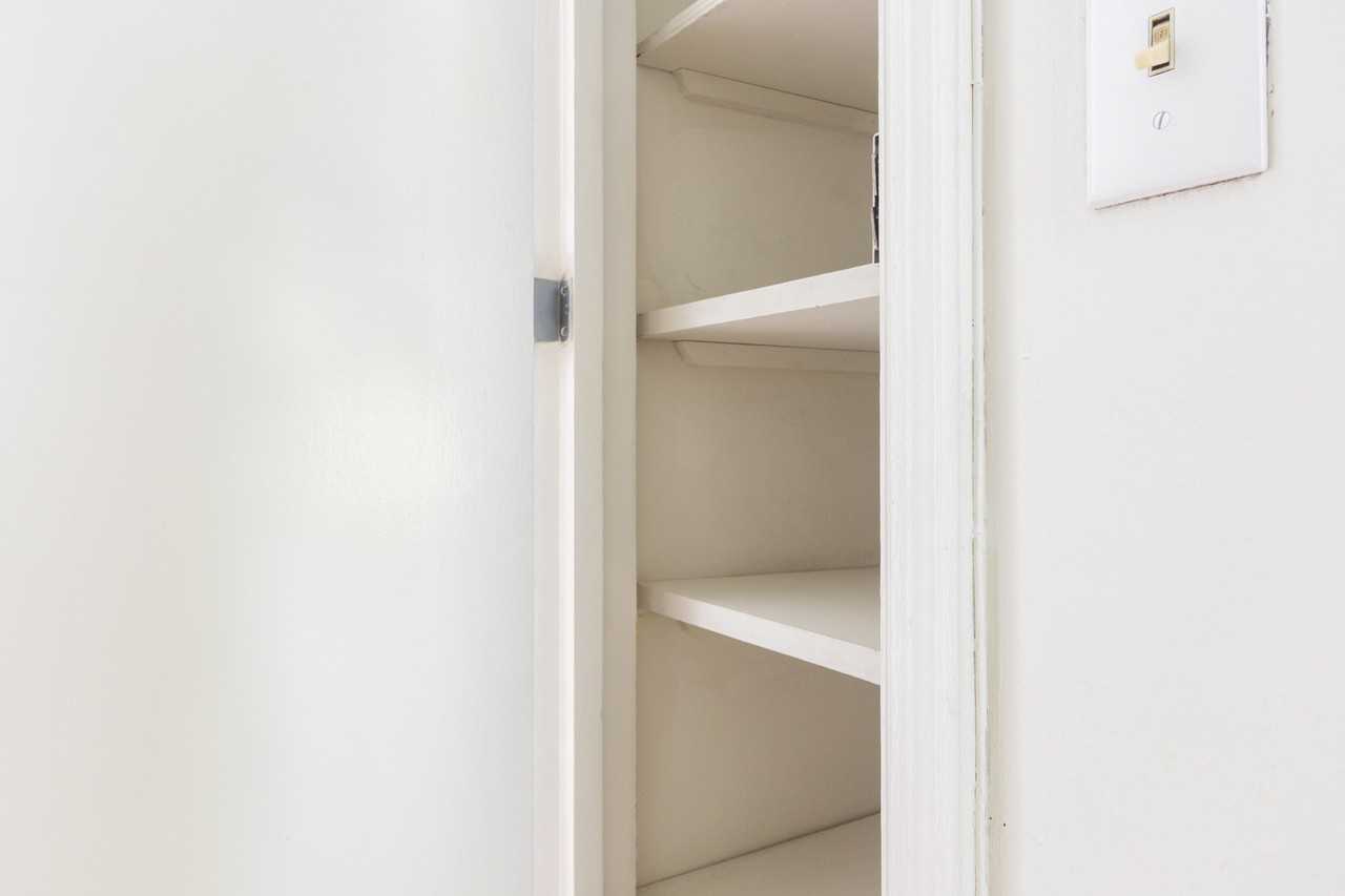 308 W 107th St #2R - Photo 7 of 18