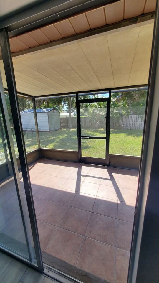 1711 Lakewood Ave #NA - Photo 4 of 25