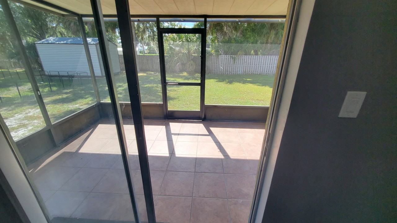 1711 Lakewood Ave #NA - Photo 5 of 25